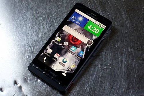 电信定制 MOTO Droid X行货ME811真机曝光