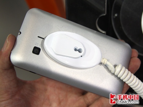 Android 2.1双网双待 电信定制中兴R750